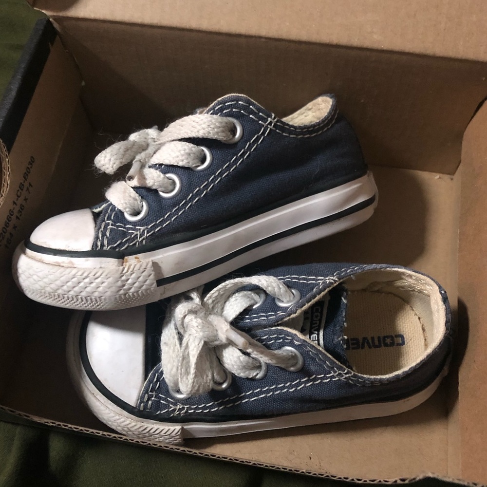 Toddler Size 4 Navy Converse